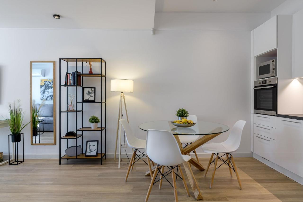 Pool Voula Apartment Close To Kavouri Beach By Cielo Homes เอเธนส์ ภายนอก รูปภาพ