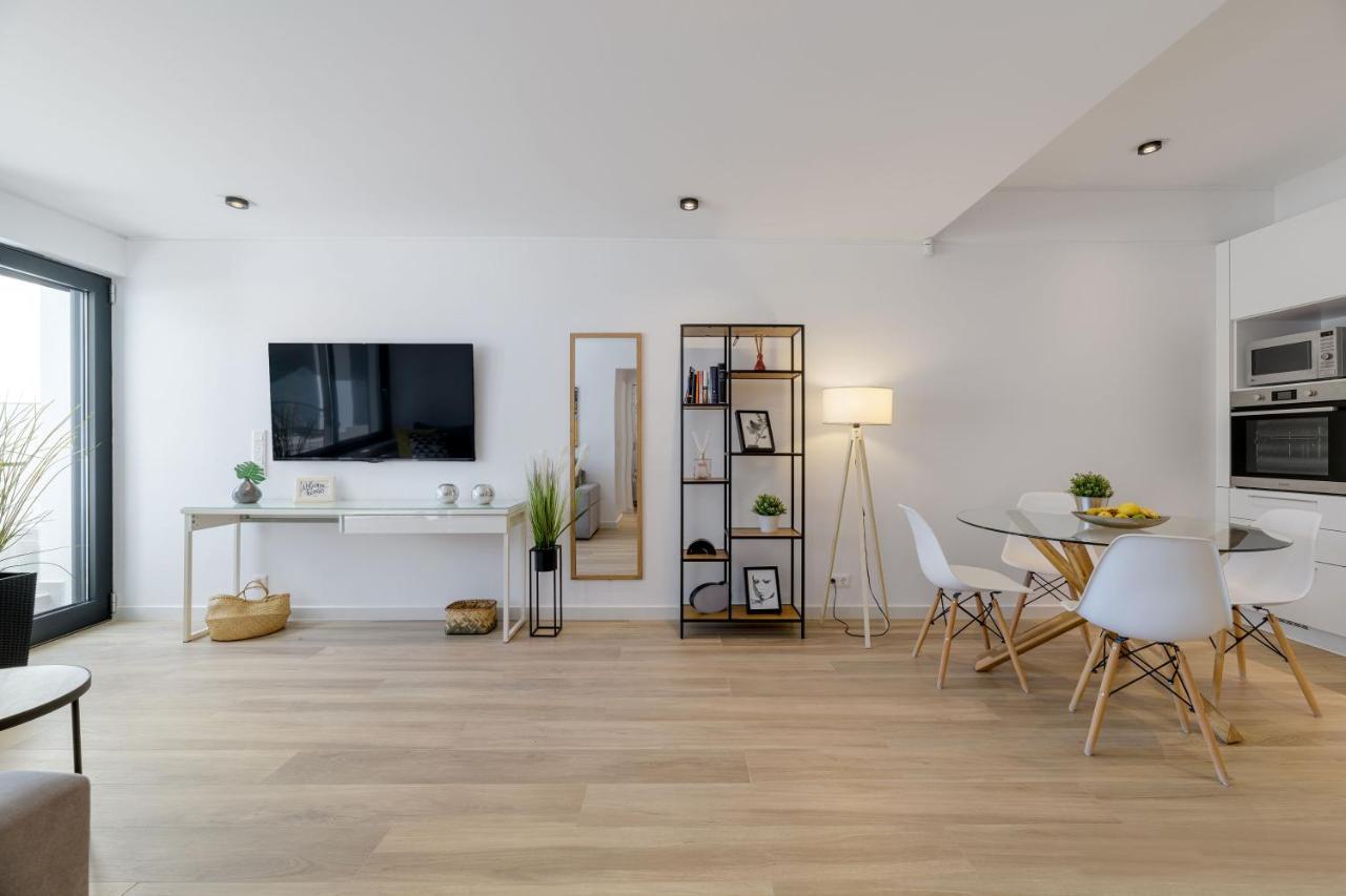 Pool Voula Apartment Close To Kavouri Beach By Cielo Homes เอเธนส์ ภายนอก รูปภาพ
